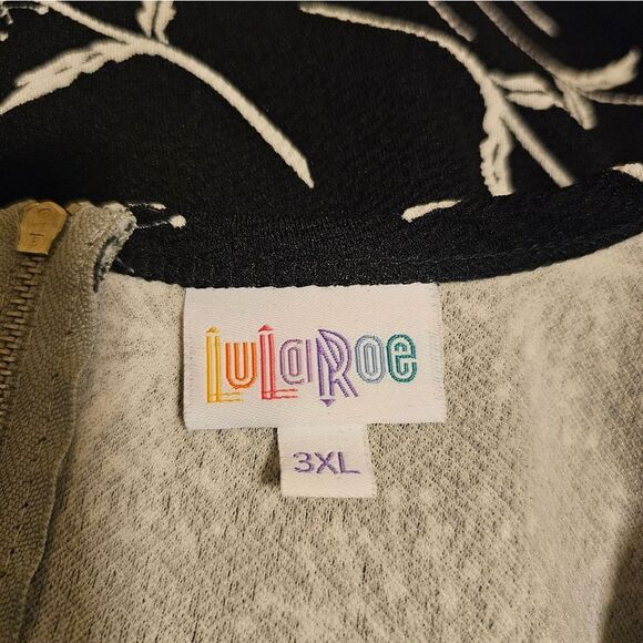 LULAROE Black Dandelion Wishes Amelia Dress - Size 3XL - Picture 8 of 9